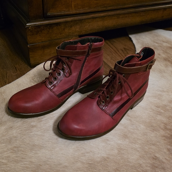 NAOT Footwear Women's Kona Boot In Red, Size 8 US Or 39 EUR - Picture 2 of 16